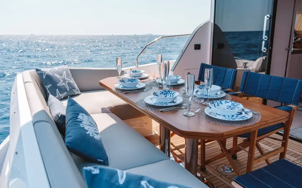 Alquiler de velero Yate Lujo Azimut en Barcelona - imagen 6
