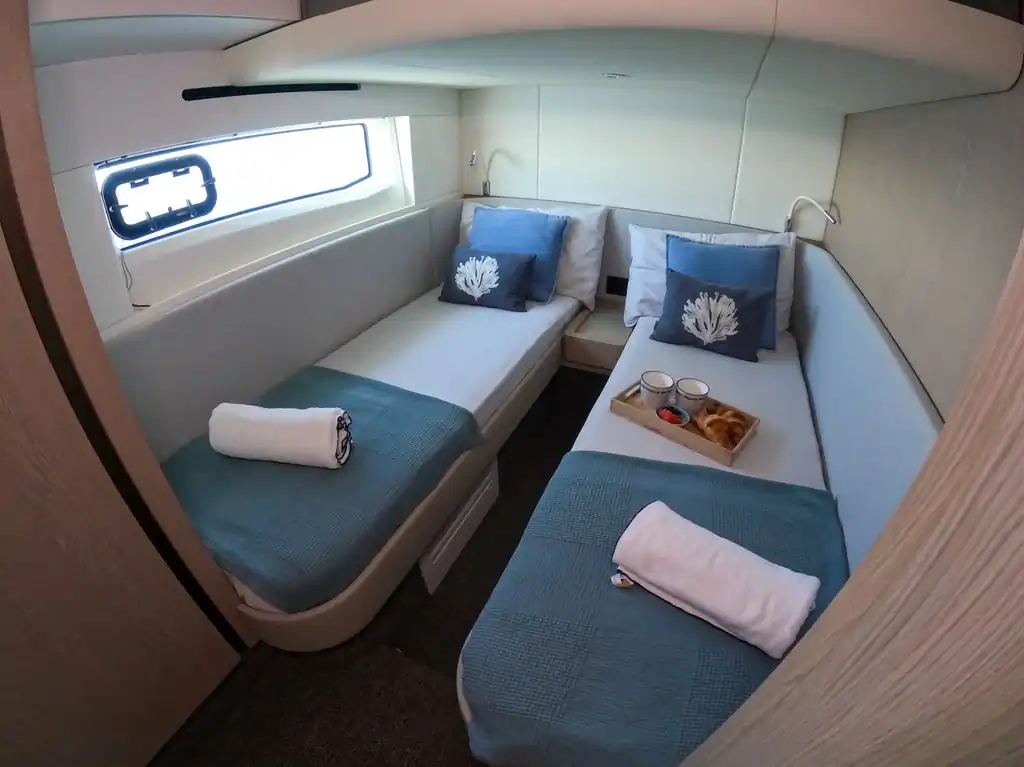 Alquiler de velero Yate Lujo Azimut en Barcelona - imagen 8