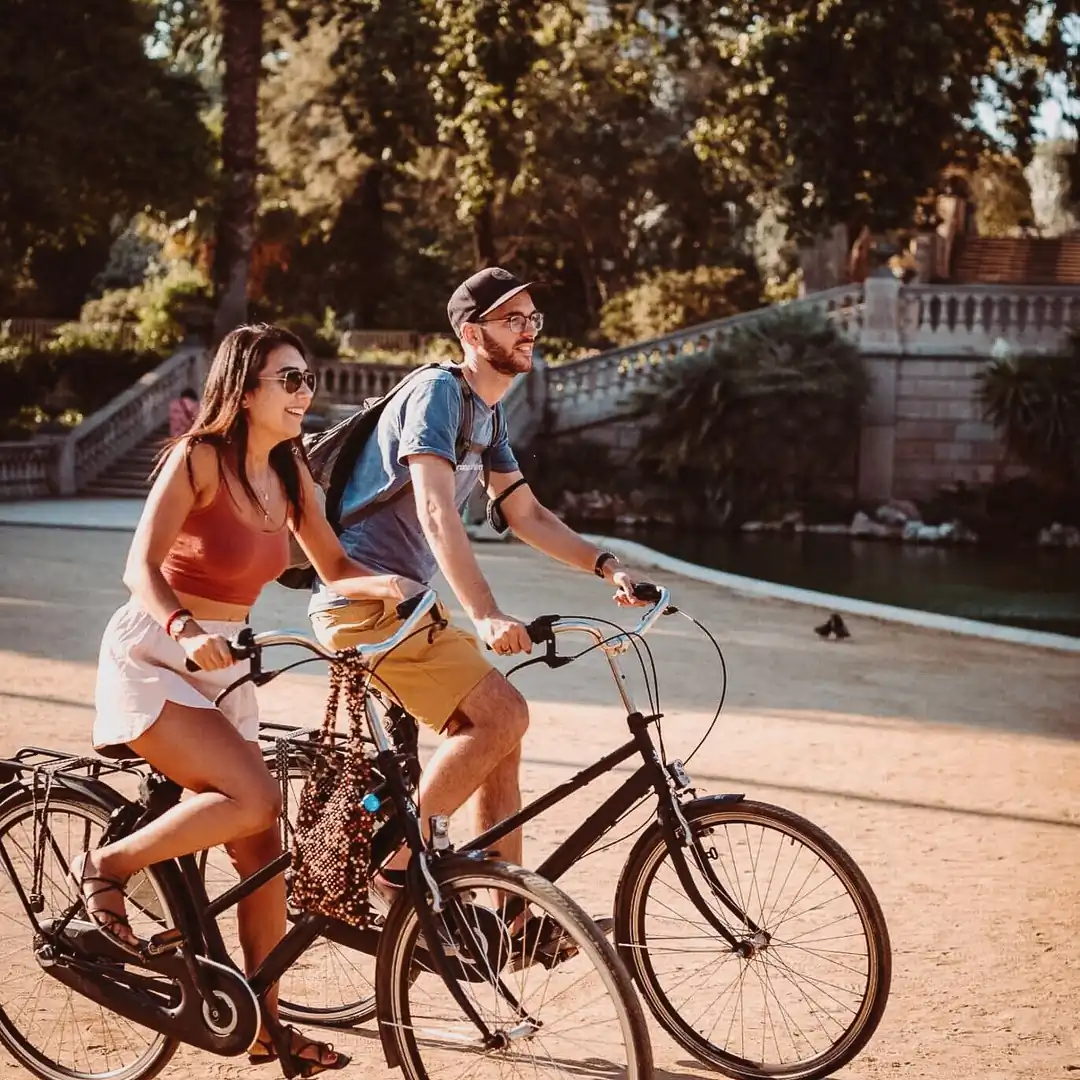 Tour en bici por Barcelona y paseo en barco - imagen 5