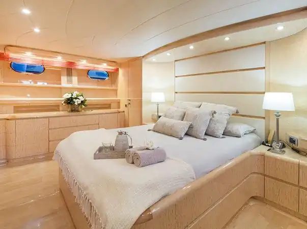 Alquiler de velero Yate Maiora Rosique en Barcelona - imagen 2