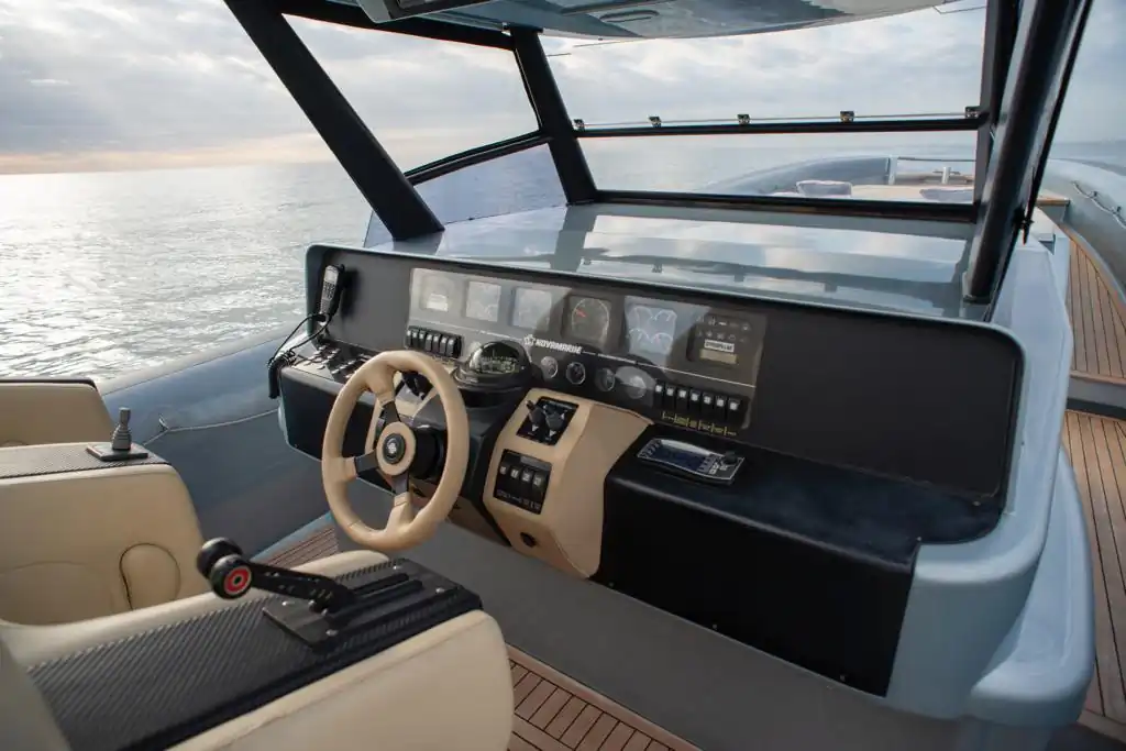 Alquiler de velero Novamarine Ten Gray Spicy Lancha De Lujo en Barcelona - imagen 3