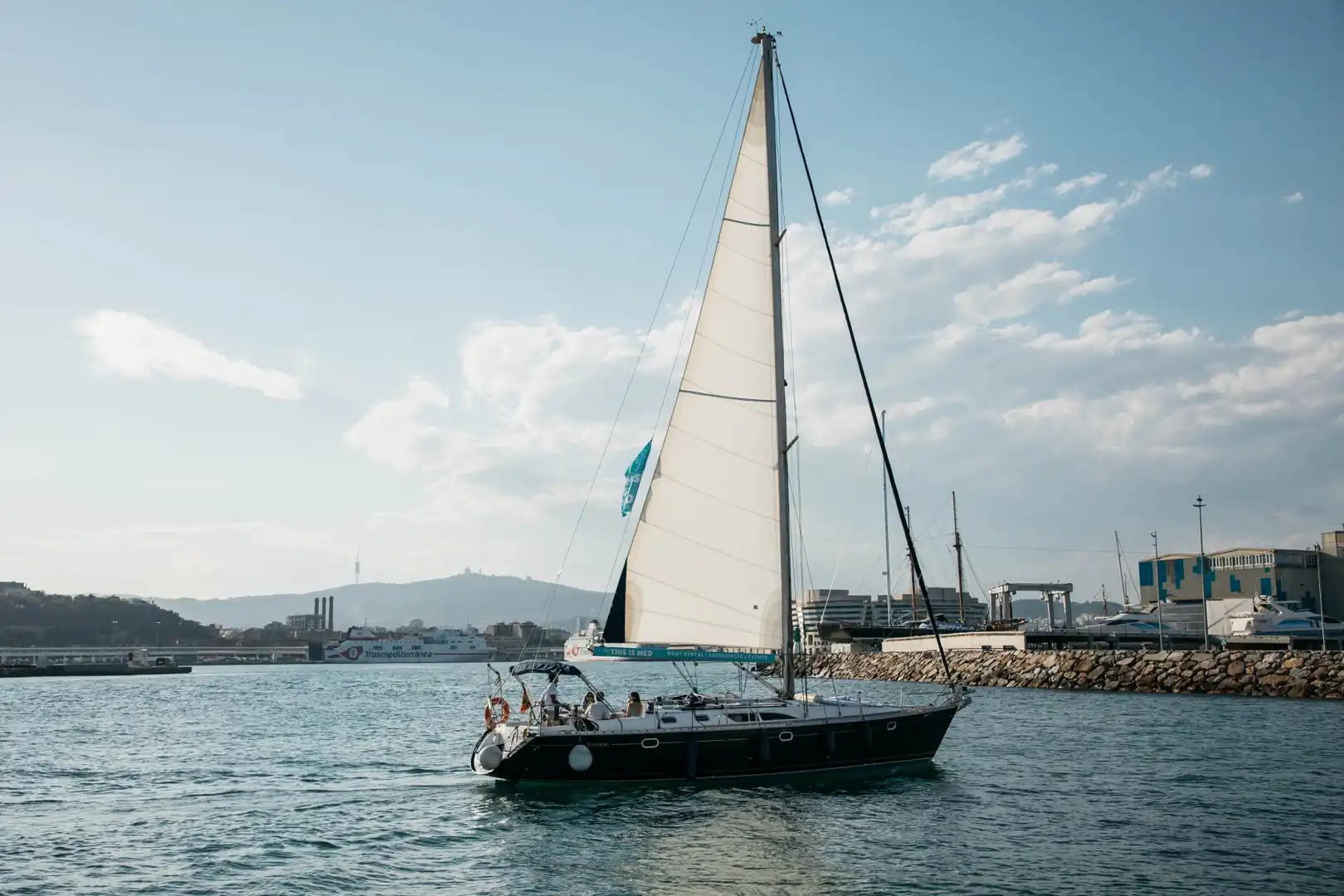 Paseo En Velero Al Atardecer En Barcelona Con Musica En Vivo By Aperol - imagen 4
